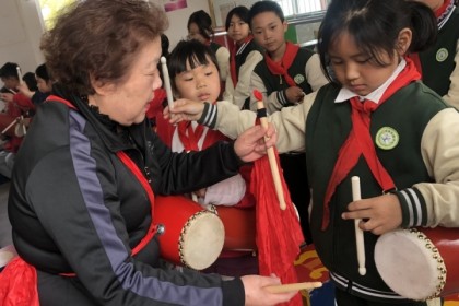 小新玩什么套路好玩的手游，小新玩什么套路好玩的手游游戏